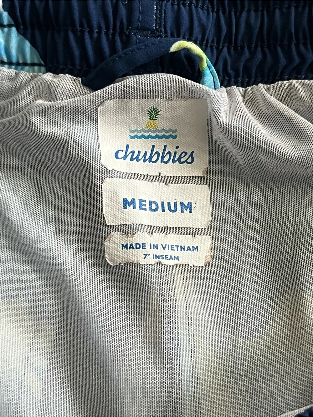 Chubbies The Fowl Plays trunks size Medium - Picture 4 of 4